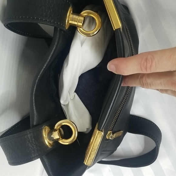 MAXX NEW YORK BLACK LEATHER CROSSBODY BAG - Picture 5 of 8